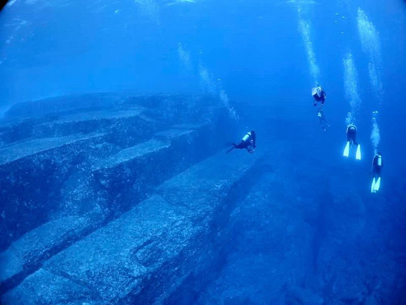 【伊丹発】神秘の海底遺跡と大物たちの海！与那国島　4日間 写真